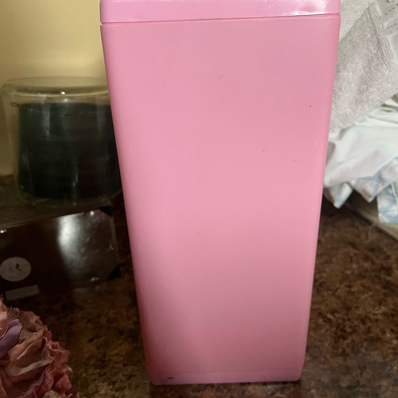 Hello Kitty Water Dispenser - Picture 5 of 6